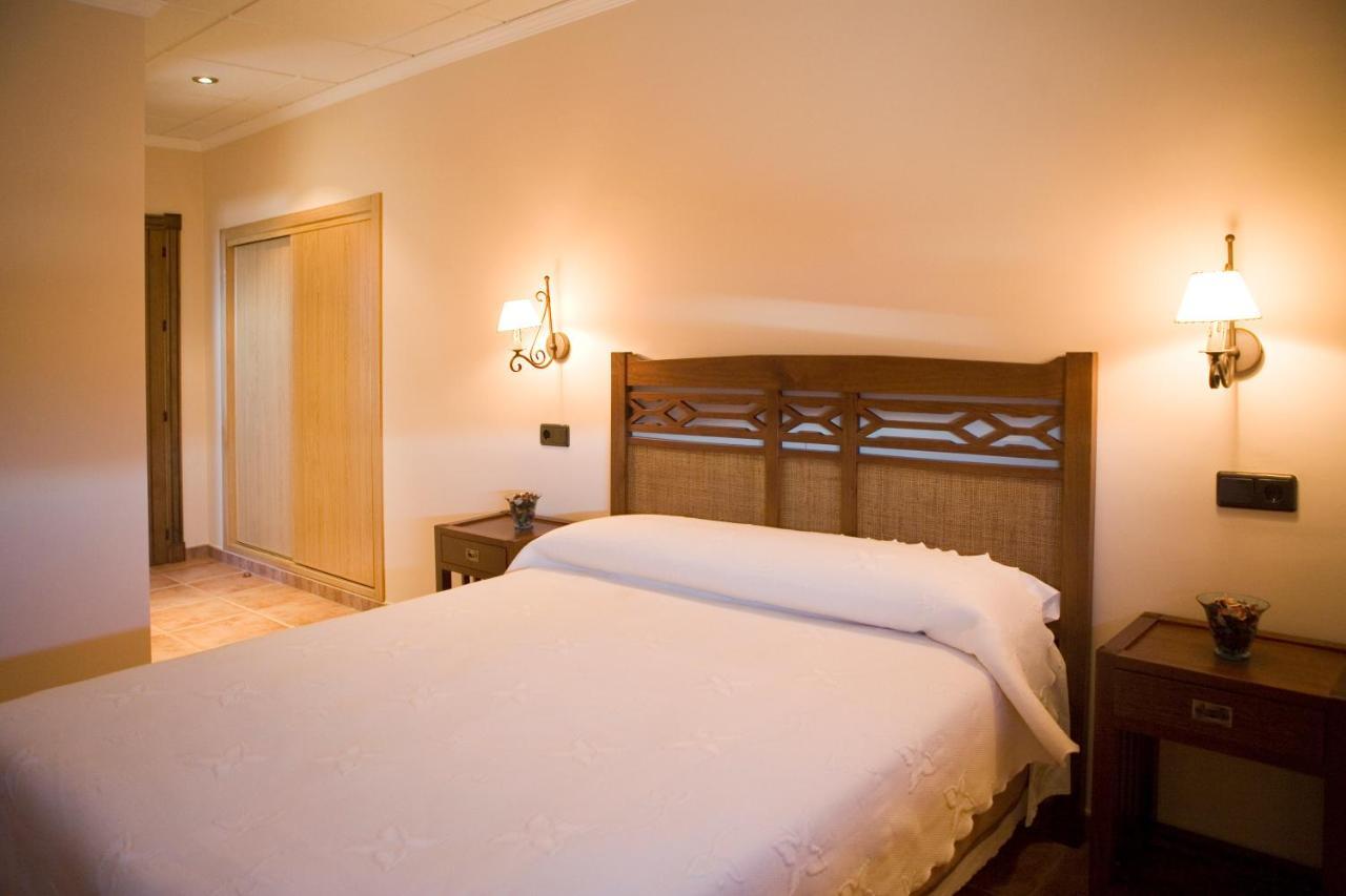 Hotel-Restaurante Cerrillo San Marcos Дьесма Экстерьер фото