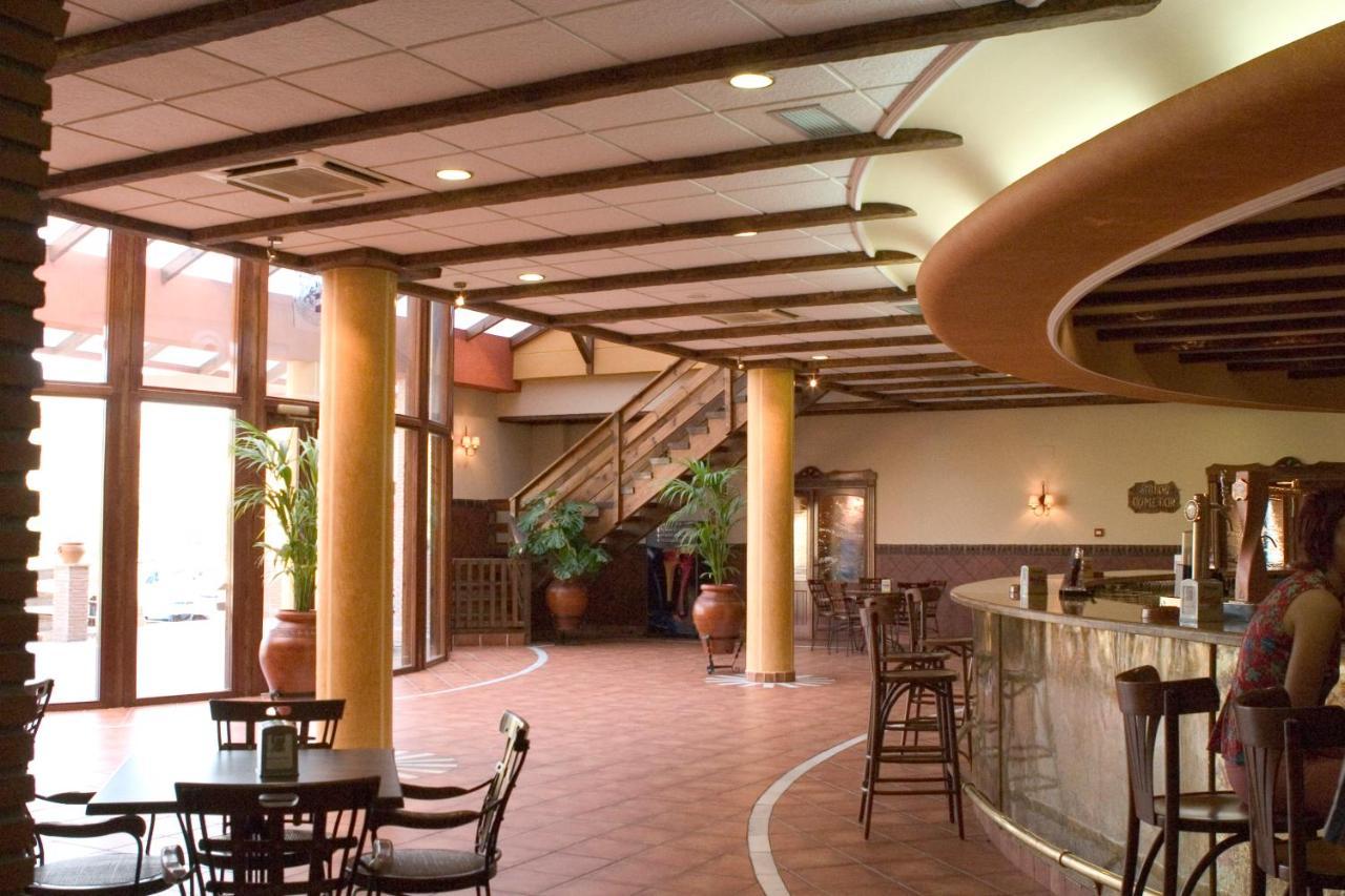 Hotel-Restaurante Cerrillo San Marcos Дьесма Экстерьер фото