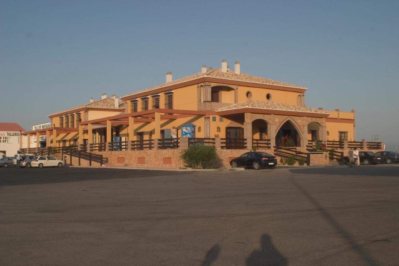Hotel-Restaurante Cerrillo San Marcos Дьесма Экстерьер фото