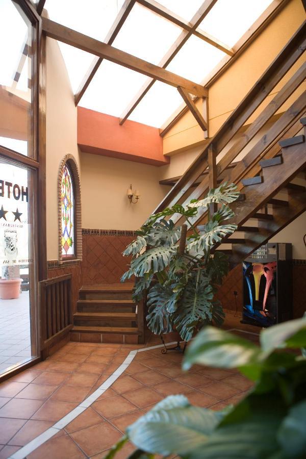 Hotel-Restaurante Cerrillo San Marcos Дьесма Экстерьер фото
