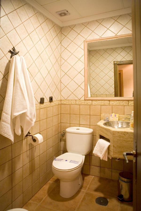 Hotel-Restaurante Cerrillo San Marcos Дьесма Экстерьер фото